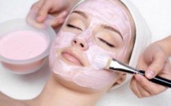 maschera di bellezza alle fragole